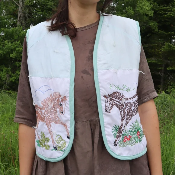 Upcycled Horse Embroidered Vest from A Vintage Quilt L - Picture 2 of 9